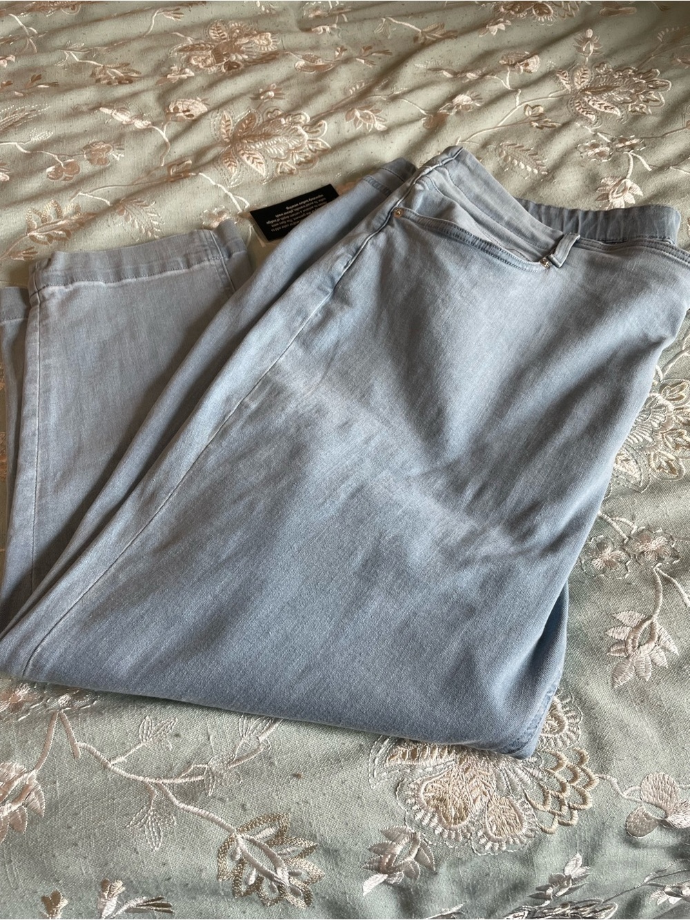 Denim&Co Light Blue Women's Cropped Jeans, New With Tag
